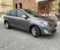 Серый Рено Гранд Сценик, объемом двигателя 1.5 л и пробегом 260 тыс. км за 7500 $, фото 1 на Automoto.ua
