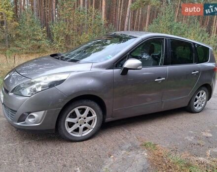 Серый Рено Гранд Сценик, объемом двигателя 1.46 л и пробегом 221 тыс. км за 6800 $, фото 6 на Automoto.ua