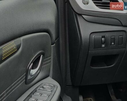 Серый Рено Гранд Сценик, объемом двигателя 2 л и пробегом 290 тыс. км за 6900 $, фото 23 на Automoto.ua