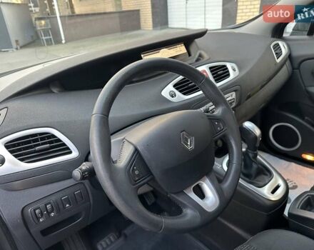 Рено Гранд Сценик 2010 в Луцке на Automoto.ua Серый Рено Гранд Сценик, объемом двигателя 2.02 л и пробегом 232 тыс. км за 7950 $, фото 10 на Automoto.ua