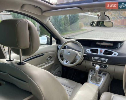 Серый Рено Гранд Сценик, объемом двигателя 1.5 л и пробегом 300 тыс. км за 5999 $, фото 76 на Automoto.ua