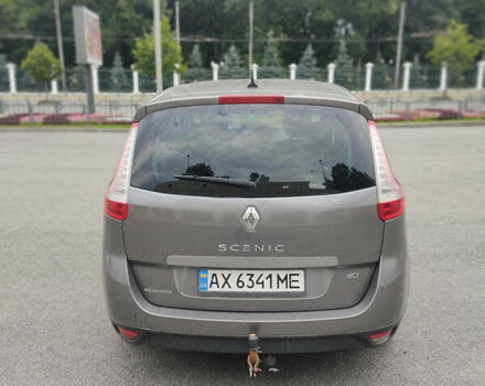 Рено Гранд Сценик 2010 в Харькове на Automoto.ua Серый Рено Гранд Сценик, объемом двигателя 1.5 л и пробегом 325 тыс. км за 7000 $, фото 2 на Automoto.ua