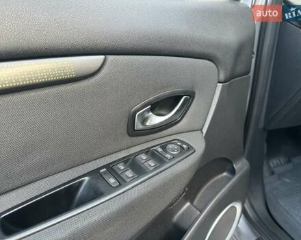 Рено Гранд Сценик 2010 в Луцке на Automoto.ua Серый Рено Гранд Сценик, объемом двигателя 2.02 л и пробегом 232 тыс. км за 7950 $, фото 8 на Automoto.ua