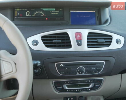 Серый Рено Гранд Сценик, объемом двигателя 1.87 л и пробегом 319 тыс. км за 7900 $, фото 22 на Automoto.ua