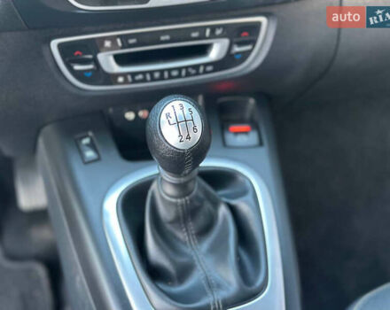 Серый Рено Гранд Сценик, объемом двигателя 1.4 л и пробегом 180 тыс. км за 5999 $, фото 29 на Automoto.ua