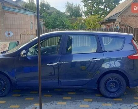 Серый Рено Гранд Сценик, объемом двигателя 1.46 л и пробегом 209 тыс. км за 6900 $, фото 22 на Automoto.ua