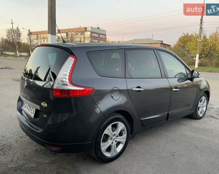 Серый Рено Гранд Сценик, объемом двигателя 1.46 л и пробегом 261 тыс. км за 6550 $, фото 4 на Automoto.ua