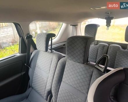 Серый Рено Гранд Сценик, объемом двигателя 1.9 л и пробегом 246 тыс. км за 6400 $, фото 6 на Automoto.ua