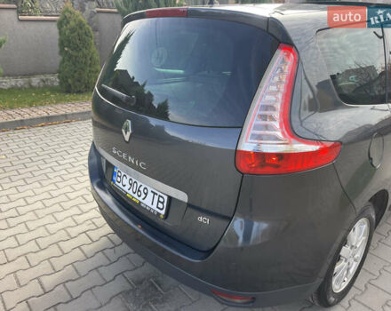 Серый Рено Гранд Сценик, объемом двигателя 1.5 л и пробегом 300 тыс. км за 5999 $, фото 37 на Automoto.ua