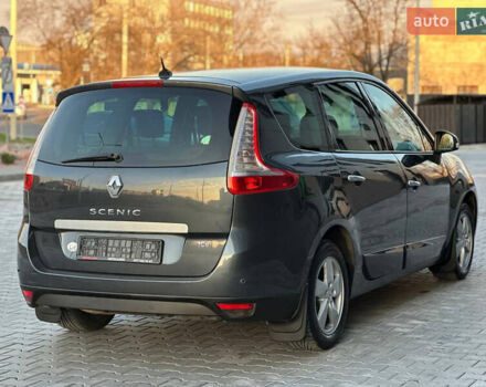 Серый Рено Гранд Сценик, объемом двигателя 1.4 л и пробегом 180 тыс. км за 5999 $, фото 5 на Automoto.ua