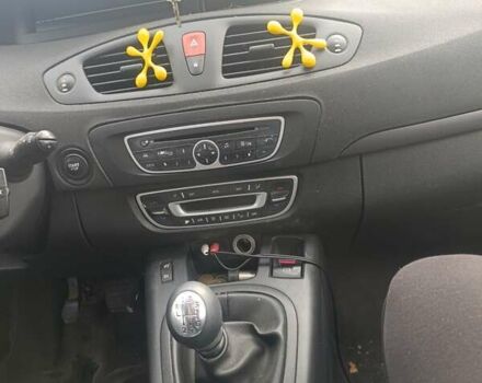 Серый Рено Гранд Сценик, объемом двигателя 1.9 л и пробегом 246 тыс. км за 6400 $, фото 14 на Automoto.ua