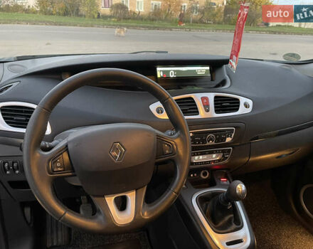 Серый Рено Гранд Сценик, объемом двигателя 1.46 л и пробегом 261 тыс. км за 6550 $, фото 20 на Automoto.ua