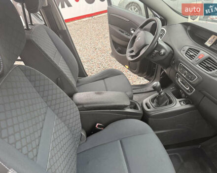 Серый Рено Гранд Сценик, объемом двигателя 1.46 л и пробегом 228 тыс. км за 6500 $, фото 15 на Automoto.ua