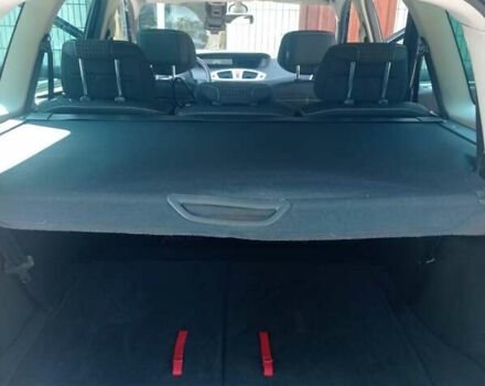 Серый Рено Гранд Сценик, объемом двигателя 2 л и пробегом 190 тыс. км за 8400 $, фото 16 на Automoto.ua