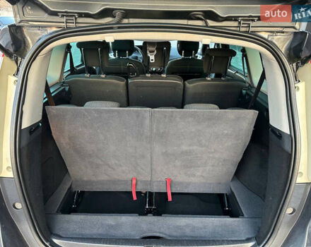 Серый Рено Гранд Сценик, объемом двигателя 1.4 л и пробегом 180 тыс. км за 5999 $, фото 37 на Automoto.ua