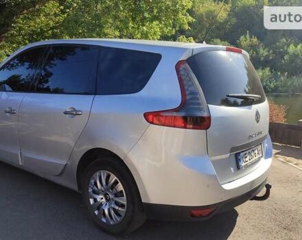 Серый Рено Гранд Сценик, объемом двигателя 1.46 л и пробегом 277 тыс. км за 7500 $, фото 2 на Automoto.ua