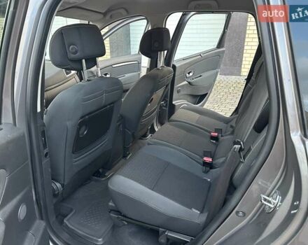 Сірий Рено Гранд Сценік, об'ємом двигуна 2.02 л та пробігом 232 тис. км за 7850 $, фото 16 на Automoto.ua