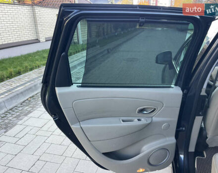 Серый Рено Гранд Сценик, объемом двигателя 1.5 л и пробегом 300 тыс. км за 5999 $, фото 62 на Automoto.ua