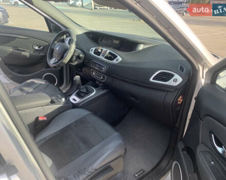 Серый Рено Гранд Сценик, объемом двигателя 1.87 л и пробегом 324 тыс. км за 5700 $, фото 8 на Automoto.ua