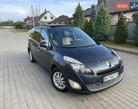 Серый Рено Гранд Сценик, объемом двигателя 1.5 л и пробегом 300 тыс. км за 5999 $, фото 27 на Automoto.ua