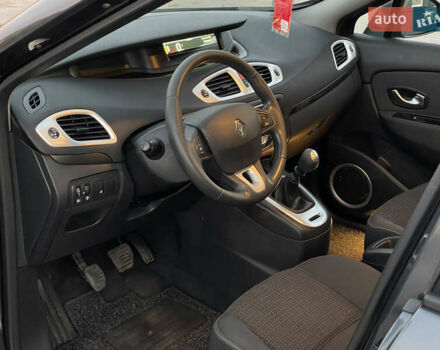 Серый Рено Гранд Сценик, объемом двигателя 1.46 л и пробегом 261 тыс. км за 6550 $, фото 19 на Automoto.ua