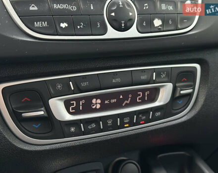 Серый Рено Гранд Сценик, объемом двигателя 1.5 л и пробегом 197 тыс. км за 6950 $, фото 46 на Automoto.ua