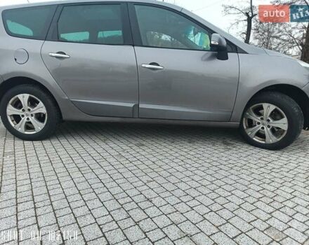 Сірий Рено Гранд Сценік, об'ємом двигуна 1.9 л та пробігом 295 тис. км за 6500 $, фото 2 на Automoto.ua