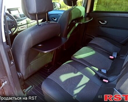 Серый Рено Гранд Сценик, объемом двигателя 1.4 л и пробегом 247 тыс. км за 6700 $, фото 9 на Automoto.ua