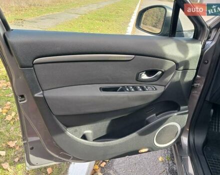 Серый Рено Гранд Сценик, объемом двигателя 1.5 л и пробегом 188 тыс. км за 8300 $, фото 18 на Automoto.ua