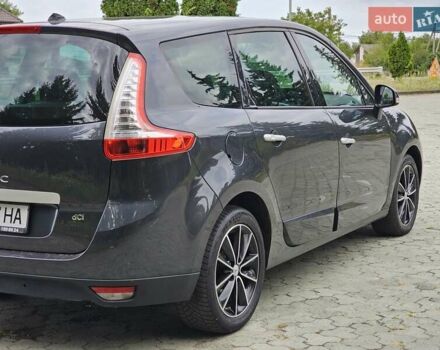 Серый Рено Гранд Сценик, объемом двигателя 2 л и пробегом 290 тыс. км за 6900 $, фото 22 на Automoto.ua