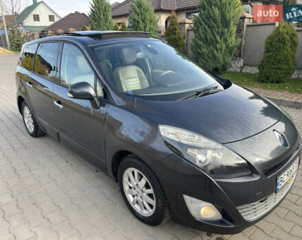 Серый Рено Гранд Сценик, объемом двигателя 1.5 л и пробегом 300 тыс. км за 5999 $, фото 14 на Automoto.ua