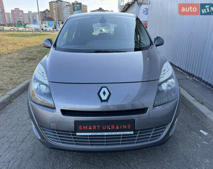 Серый Рено Гранд Сценик, объемом двигателя 1.5 л и пробегом 173 тыс. км за 8550 $, фото 51 на Automoto.ua