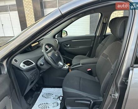 Рено Гранд Сценик 2010 в Луцке на Automoto.ua Серый Рено Гранд Сценик, объемом двигателя 2.02 л и пробегом 232 тыс. км за 7950 $, фото 12 на Automoto.ua