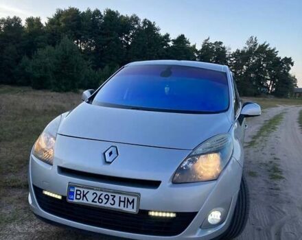 Серый Рено Гранд Сценик, объемом двигателя 1.5 л и пробегом 300 тыс. км за 7300 $, фото 17 на Automoto.ua