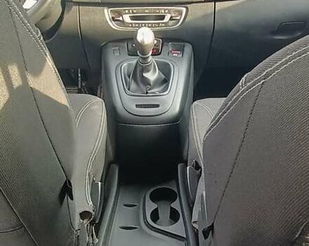 Серый Рено Гранд Сценик, объемом двигателя 1.46 л и пробегом 244 тыс. км за 7700 $, фото 2 на Automoto.ua