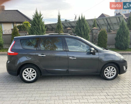 Серый Рено Гранд Сценик, объемом двигателя 1.5 л и пробегом 300 тыс. км за 5999 $, фото 17 на Automoto.ua