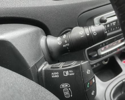 Серый Рено Гранд Сценик, объемом двигателя 1.5 л и пробегом 260 тыс. км за 7500 $, фото 16 на Automoto.ua