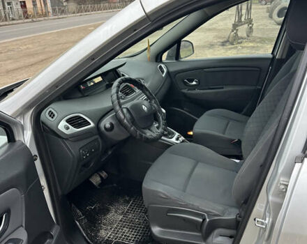 Сірий Рено Гранд Сценік, об'ємом двигуна 1.6 л та пробігом 340 тис. км за 6300 $, фото 7 на Automoto.ua