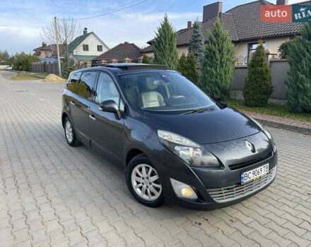 Серый Рено Гранд Сценик, объемом двигателя 1.5 л и пробегом 300 тыс. км за 5999 $, фото 29 на Automoto.ua