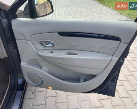 Серый Рено Гранд Сценик, объемом двигателя 1.5 л и пробегом 300 тыс. км за 5999 $, фото 80 на Automoto.ua