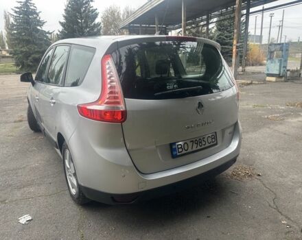 Серый Рено Гранд Сценик, объемом двигателя 1.5 л и пробегом 282 тыс. км за 7600 $, фото 4 на Automoto.ua