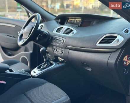 Серый Рено Гранд Сценик, объемом двигателя 1.4 л и пробегом 180 тыс. км за 5999 $, фото 25 на Automoto.ua