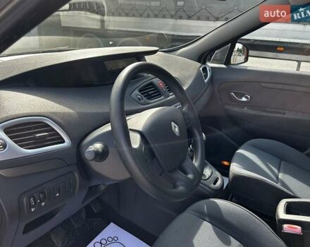 Серый Рено Гранд Сценик, объемом двигателя 1.4 л и пробегом 190 тыс. км за 4990 $, фото 7 на Automoto.ua