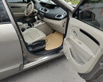 Сірий Рено Гранд Сценік, об'ємом двигуна 1.5 л та пробігом 348 тис. км за 7800 $, фото 10 на Automoto.ua