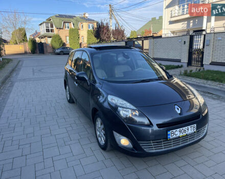 Серый Рено Гранд Сценик, объемом двигателя 1.5 л и пробегом 300 тыс. км за 5999 $, фото 7 на Automoto.ua