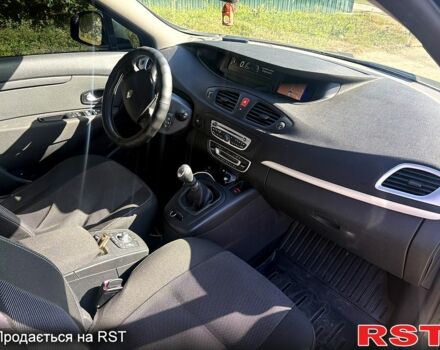 Серый Рено Гранд Сценик, объемом двигателя 1.4 л и пробегом 245 тыс. км за 7200 $, фото 5 на Automoto.ua