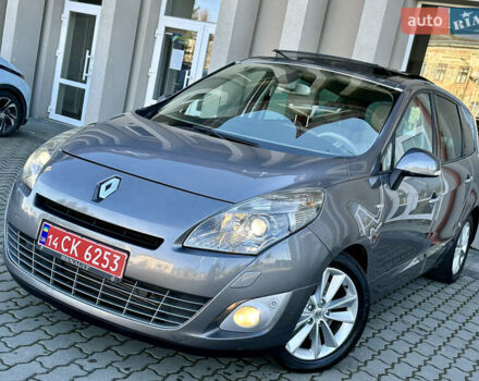 Серый Рено Гранд Сценик, объемом двигателя 2 л и пробегом 244 тыс. км за 7800 $, фото 55 на Automoto.ua