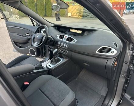 Рено Гранд Сценик 2010 в Луцке на Automoto.ua Серый Рено Гранд Сценик, объемом двигателя 2.02 л и пробегом 232 тыс. км за 7950 $, фото 16 на Automoto.ua