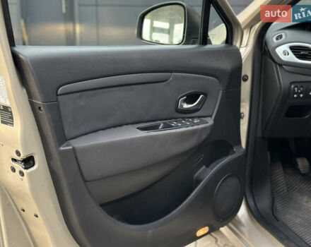 Серый Рено Гранд Сценик, объемом двигателя 1.5 л и пробегом 197 тыс. км за 6950 $, фото 40 на Automoto.ua