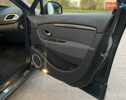 Серый Рено Гранд Сценик, объемом двигателя 1.46 л и пробегом 261 тыс. км за 6550 $, фото 21 на Automoto.ua